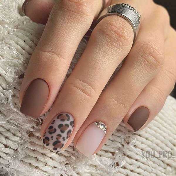 Легкие идеи маникюра с бежевым леопардовым рисунком для новичков