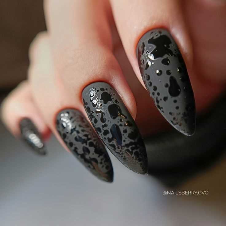 Контраст черного и белого