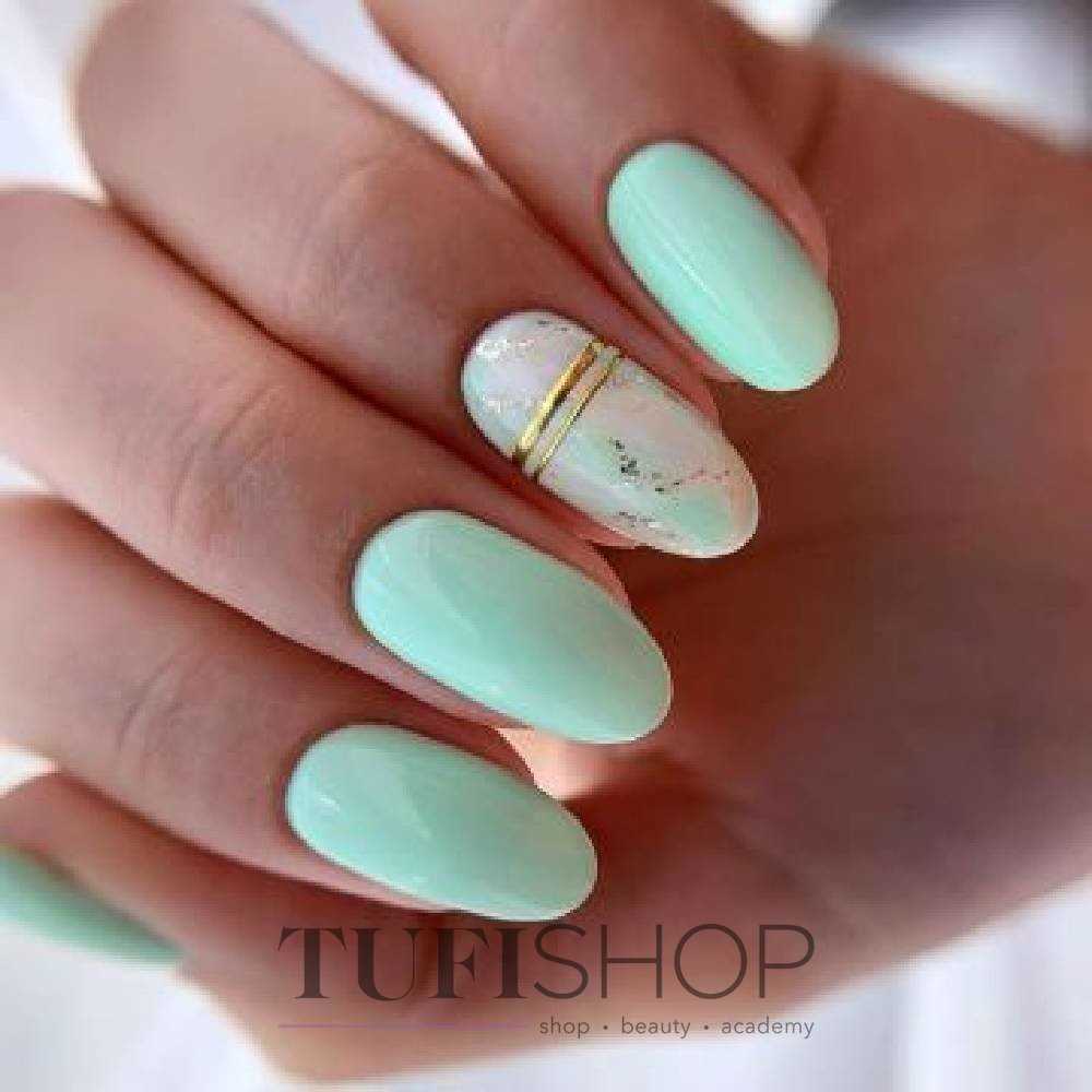 Идеи для мятного маникюра летом