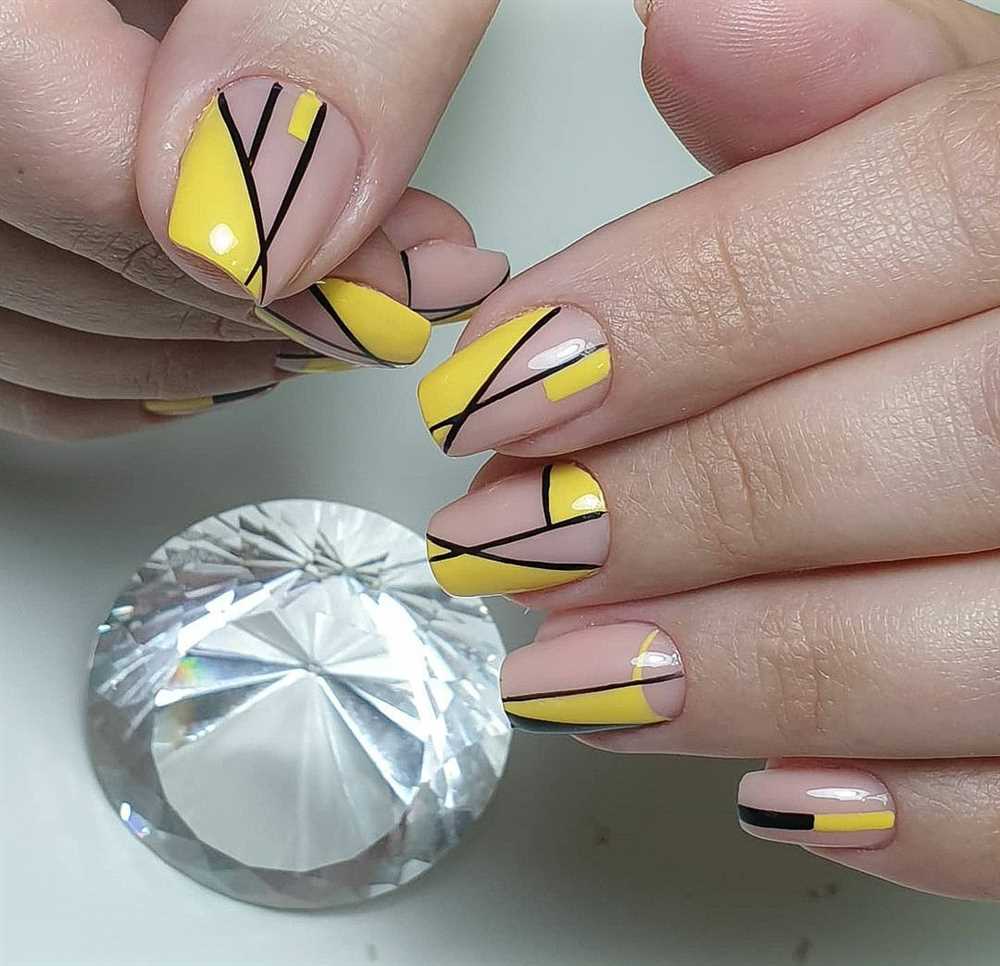 Модные тренды геометрии на ногтях