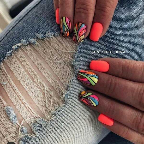 Творчество на ногтях