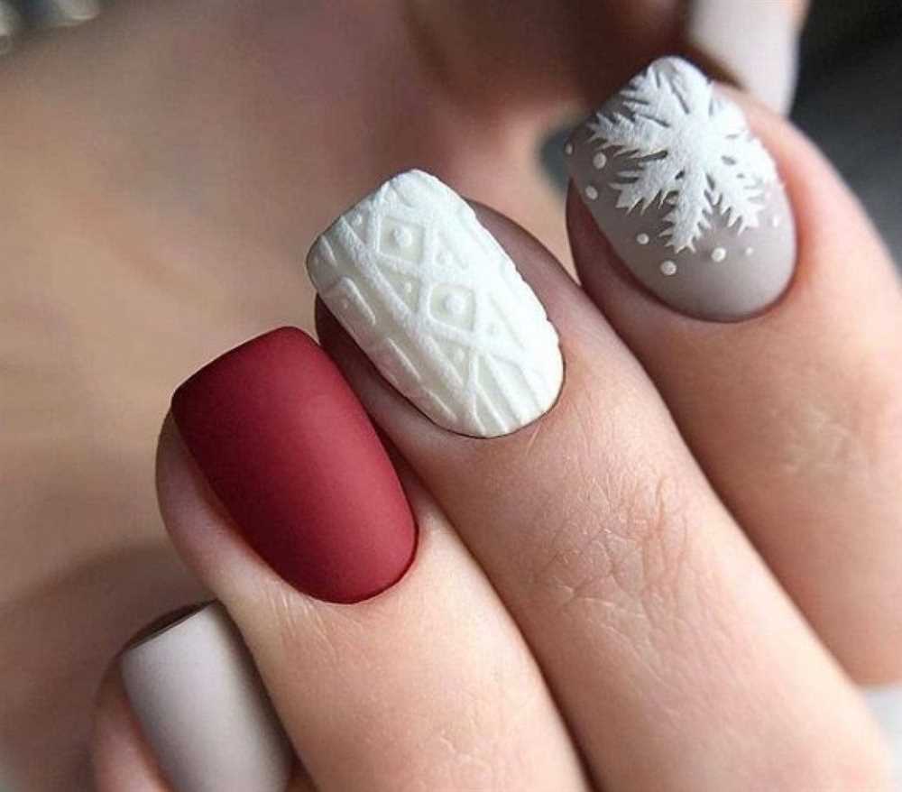 Стильный зимний маникюр