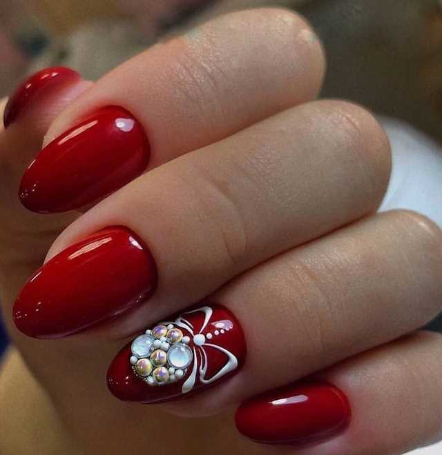 2. Цвет стразов