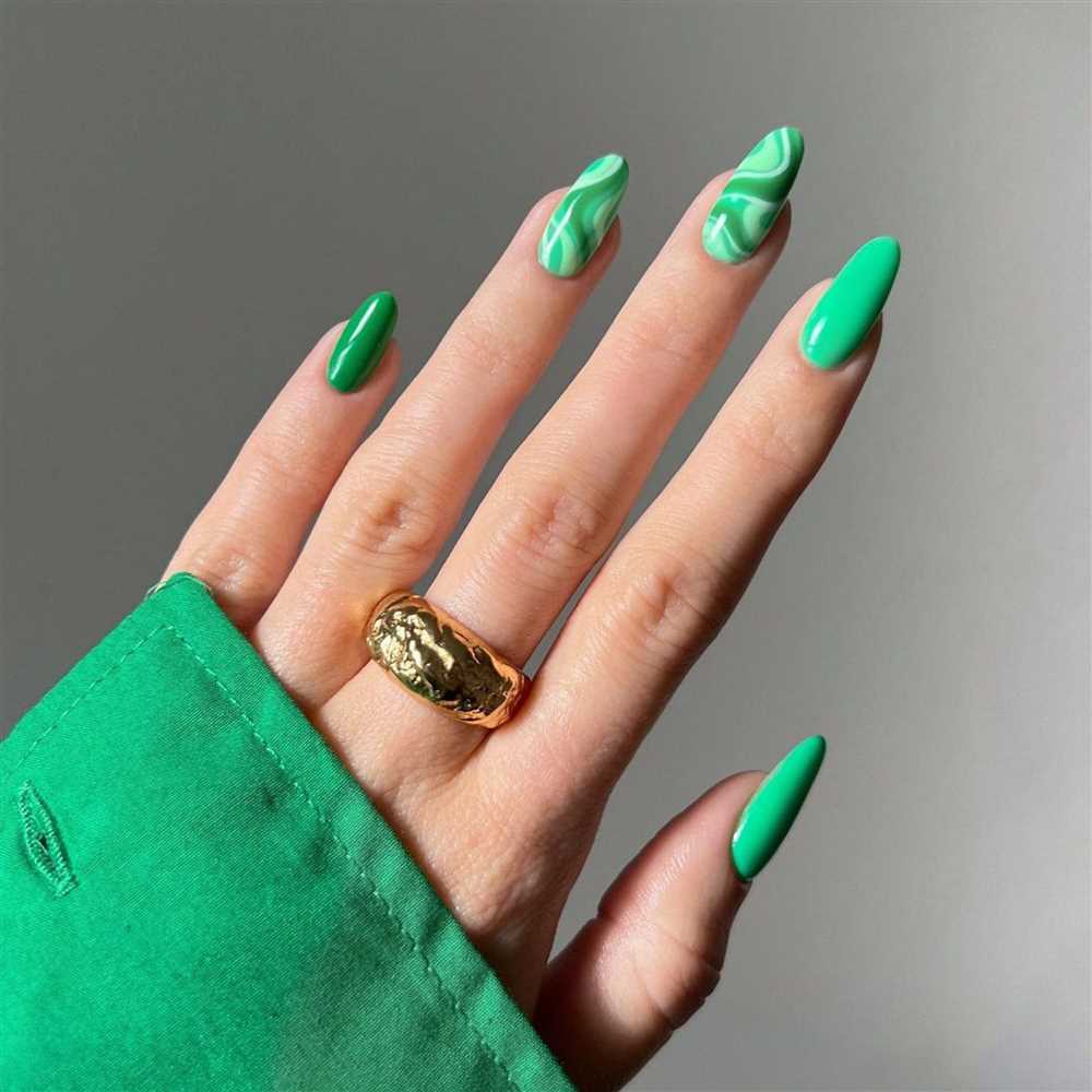 Трендовый и яркий маникюр для лета