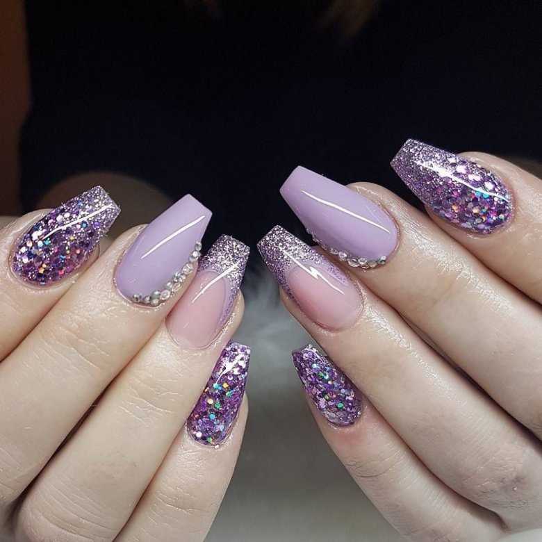 2. Омбре-маникюр с блестками