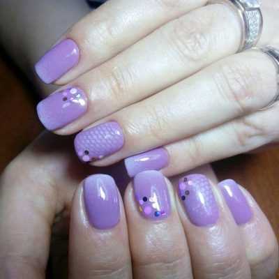 4. Ногти в стиле «Кошачий глаз»