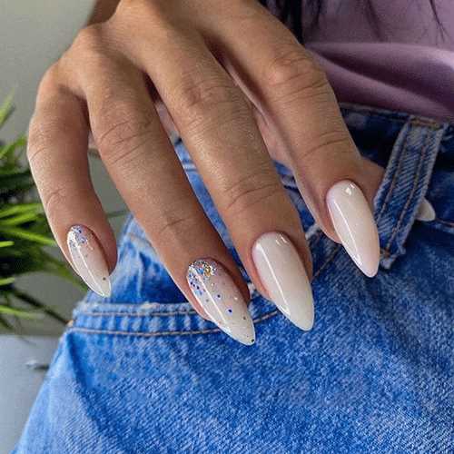 Уход за миндальными ногтями: