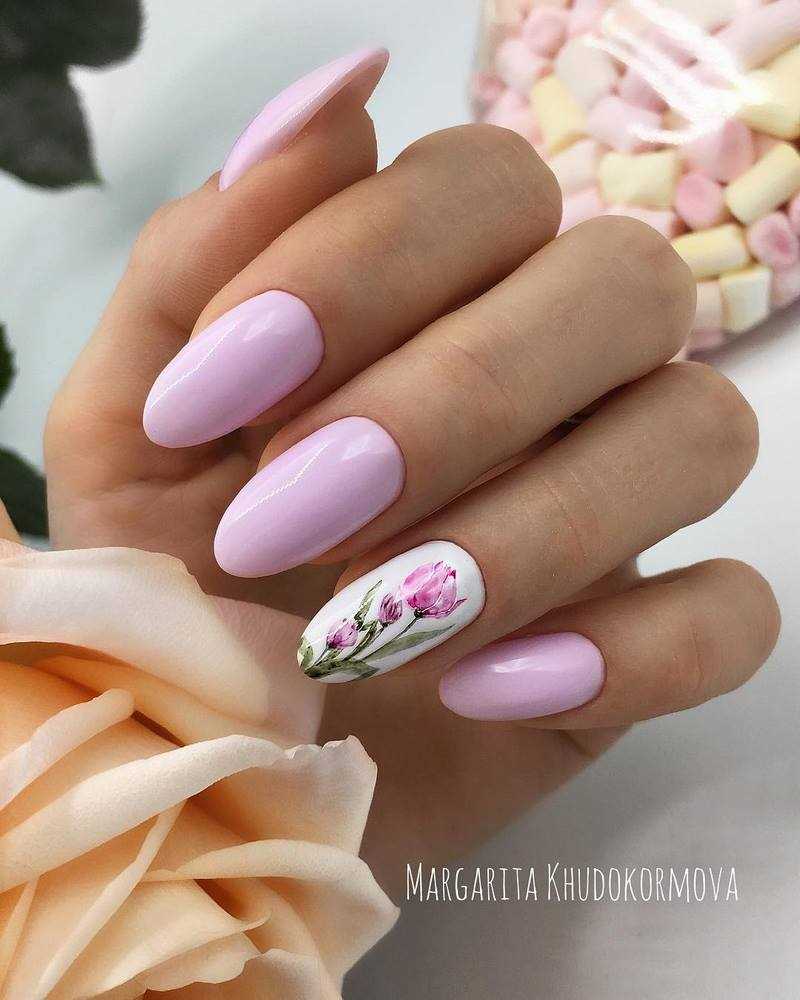Дизайны весеннего маникюра с цветами