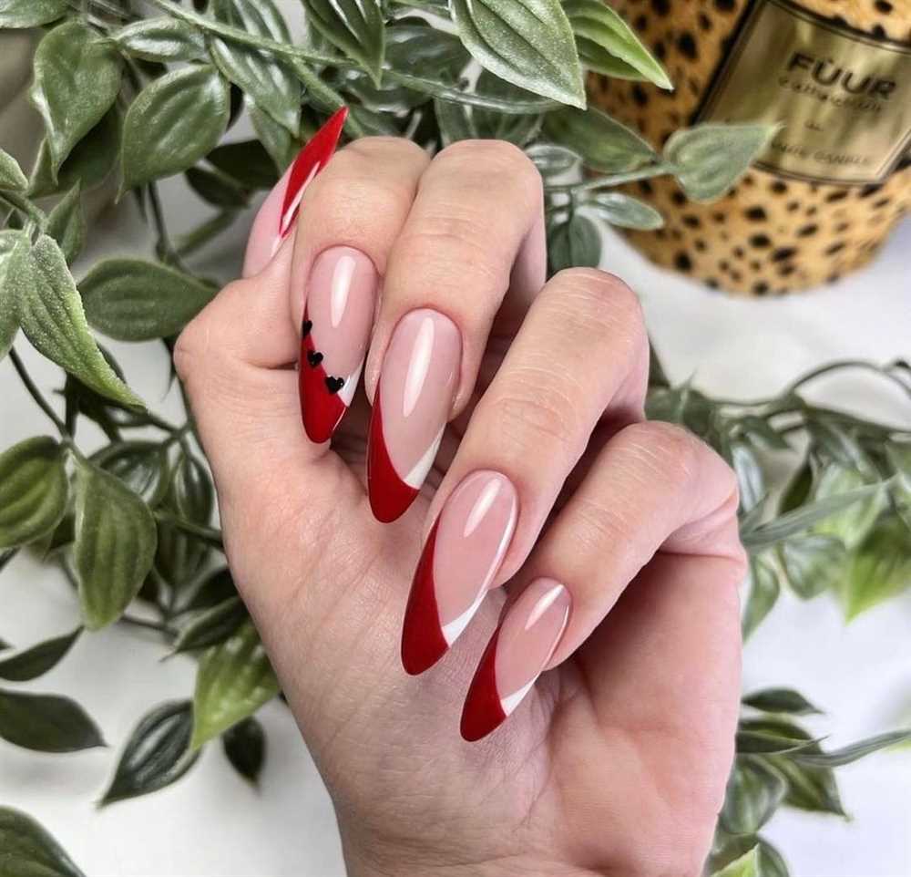 Оригинальные идеи для красного маникюра с френчем