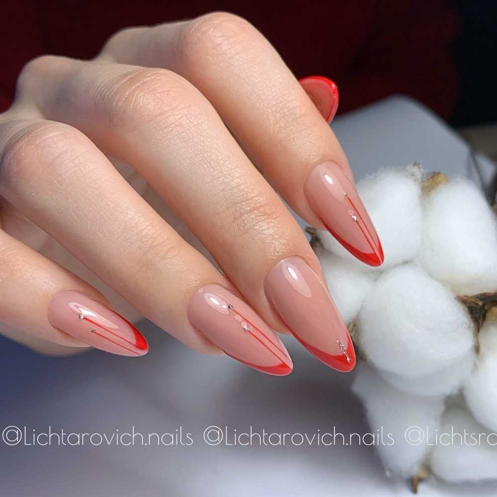 Сочетание красного цвета с традиционным френчем