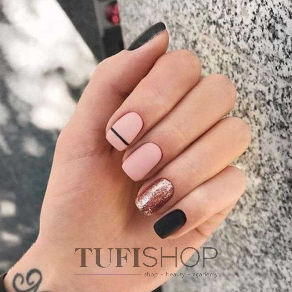 Стильные и смелые девушки выбирают этот маникюр