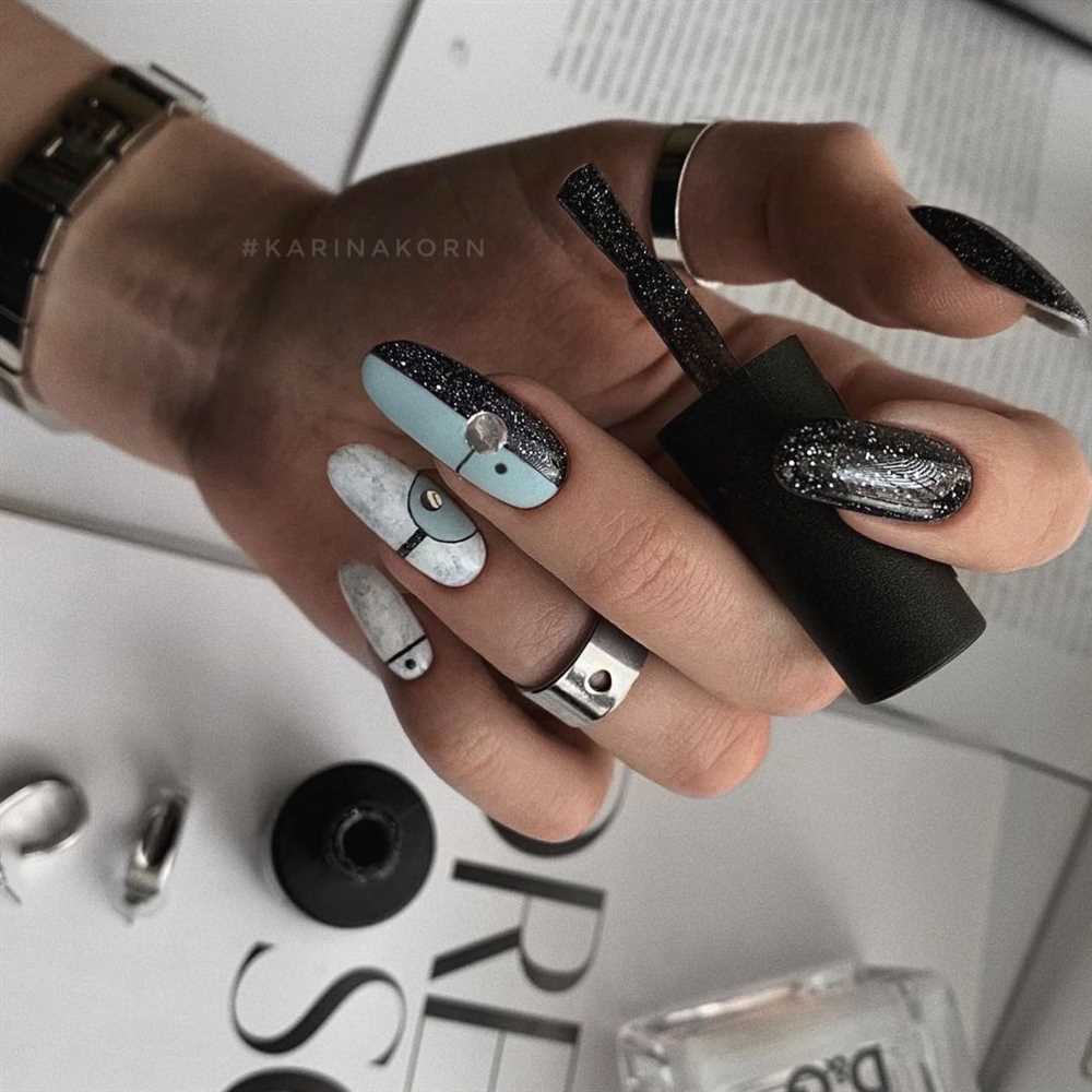 Эффектный и неповторимый: светоотражающий маникюр дизайн