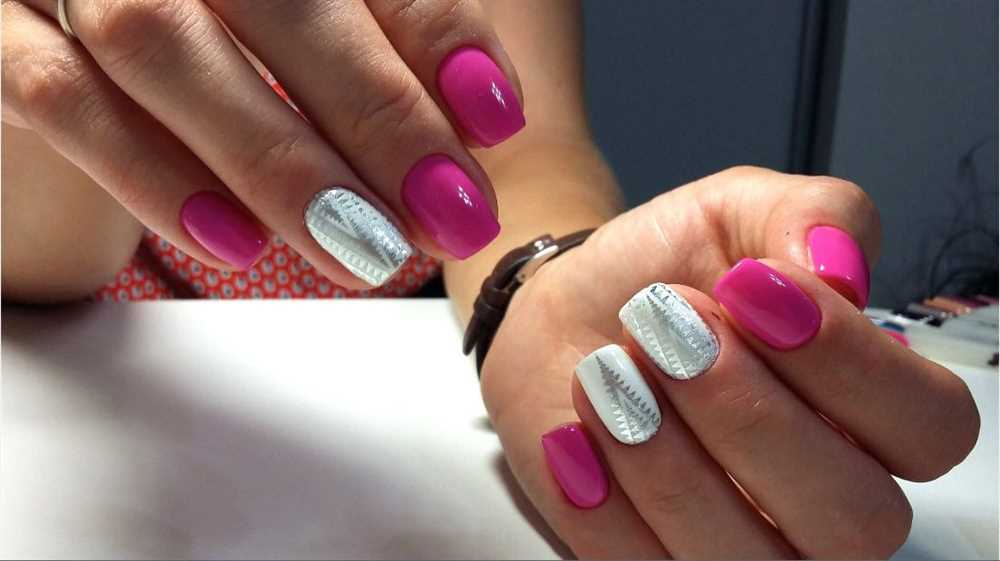 Маникюр фуксия с фиолетовым: сочетание двух модных оттенков