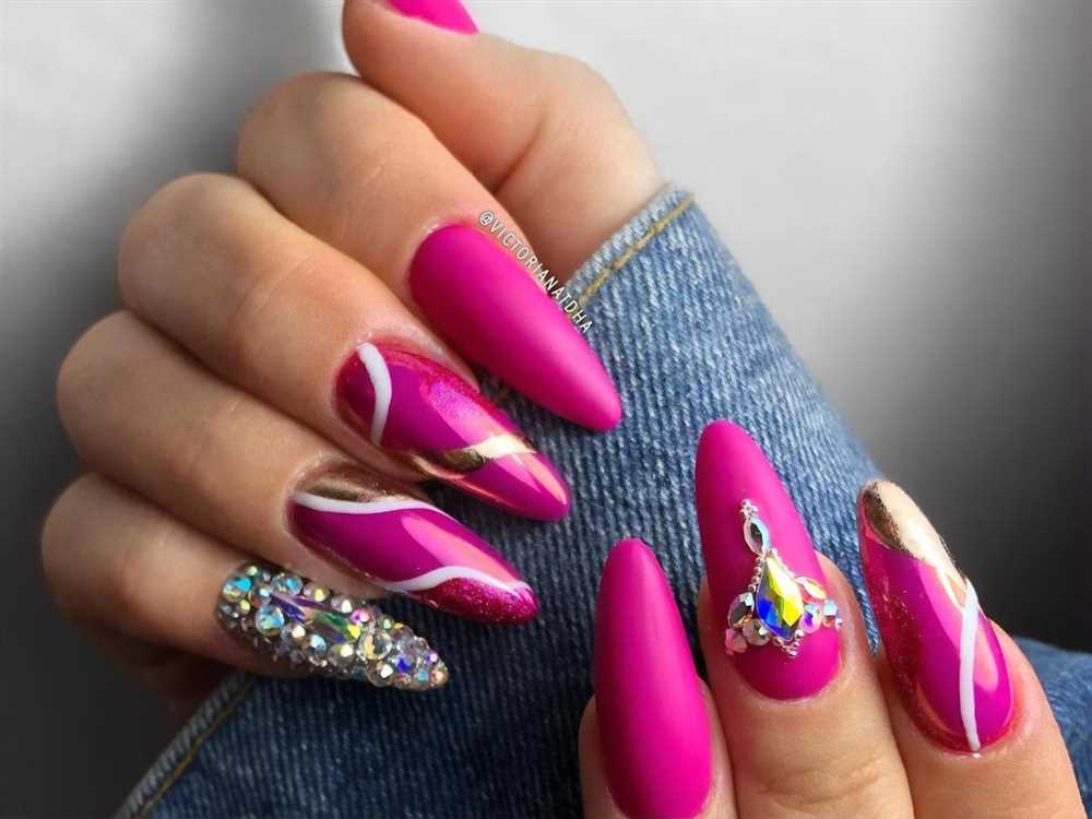 Яркий и смелый выбор: маникюр фуксия