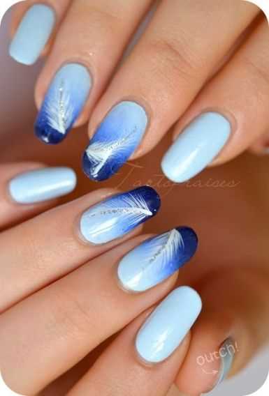 Эффектный голубой маникюр для особых случаев