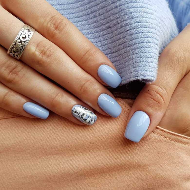 Идеи для маникюра голубых оттенков