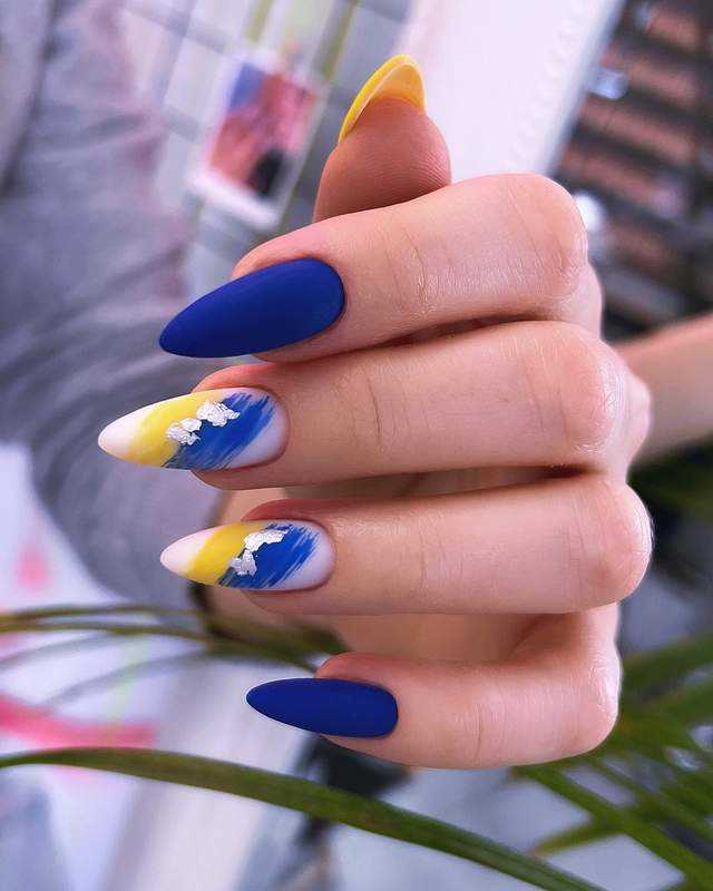 Техники и материалы для украинского маникюра