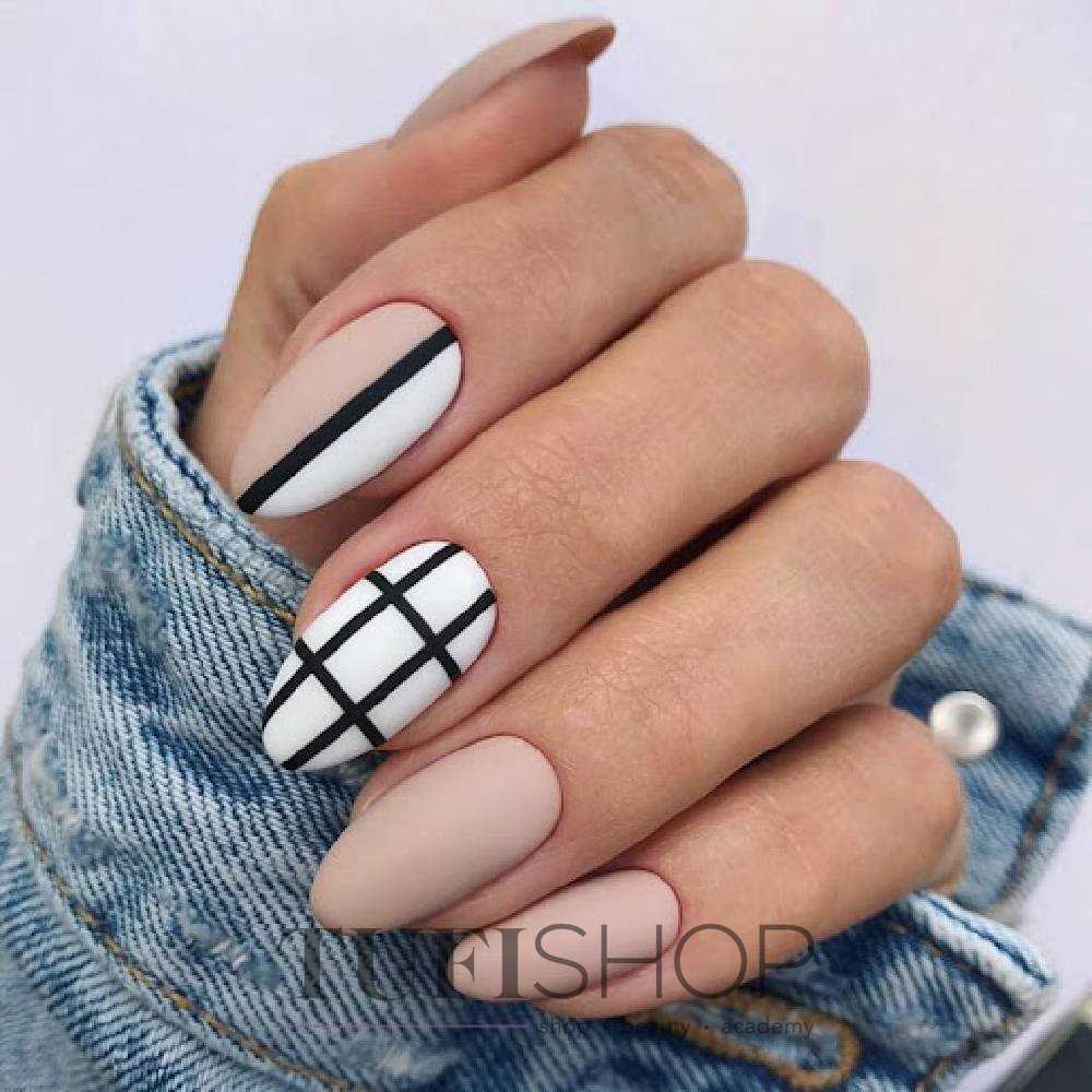 2. Модные ногти с узорами