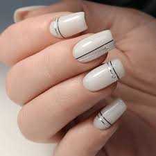 Идеи для молочного маникюра на квадратных ногтях