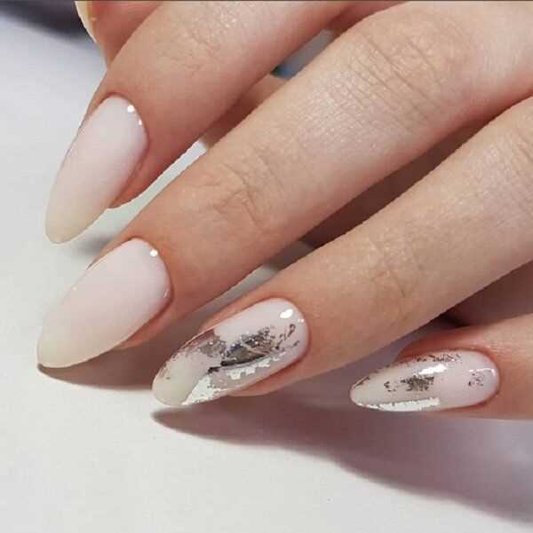 Молочный маникюр: стиль и эффект