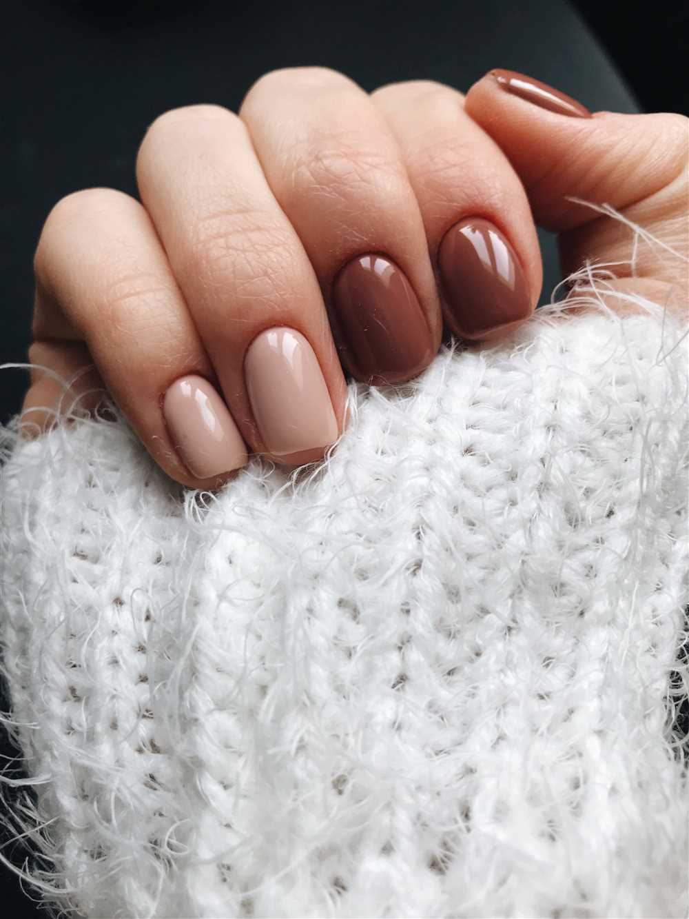 2. Выбор однотонного лака