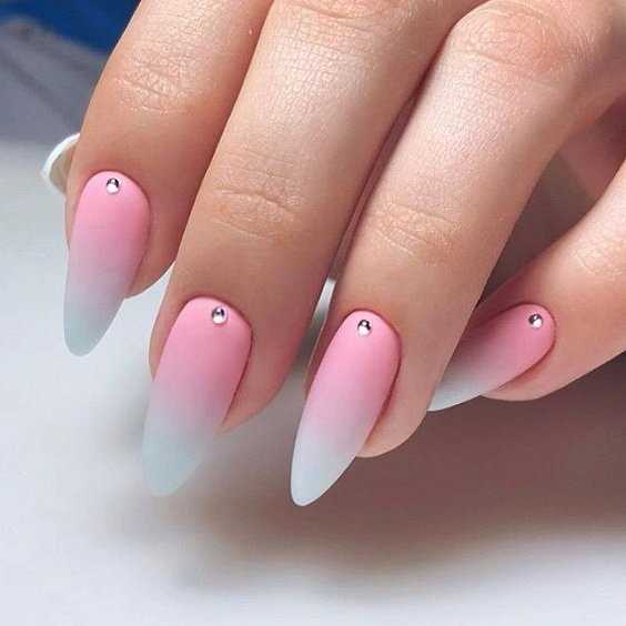 1. Розовая френч с пайетками