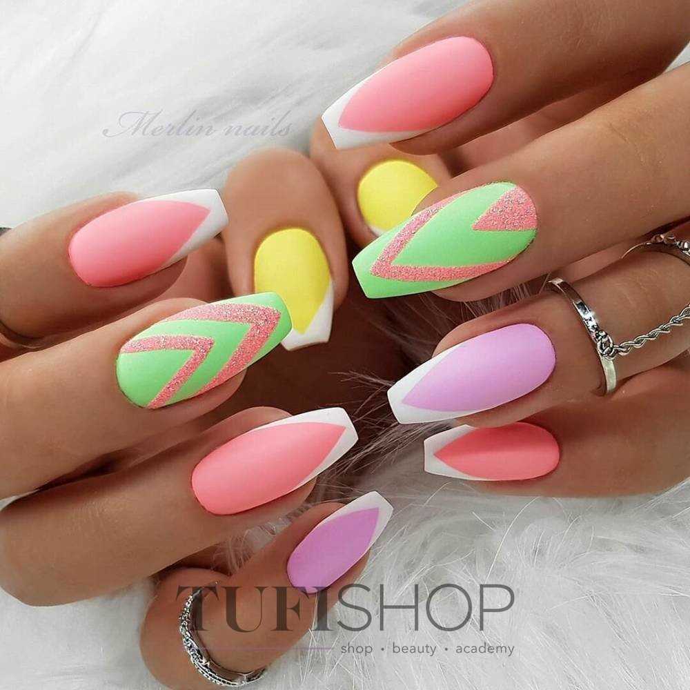 Декорации для маникюра на ногти