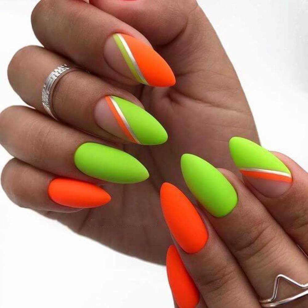 Техника создания яркого салатового маникюра